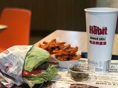 -The Habit Burger Grill 哈比特汉堡(复兴soho店)