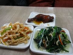 -亮亮面馆(经六路店)