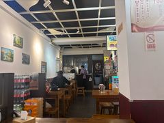 -丽虹云南过桥米线(兴工街店)