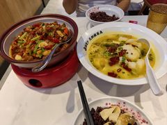 -渝是乎酸菜鱼·川渝小炒(新世界百货望京店)