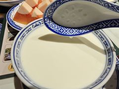 -广信牛奶甜品世家(台东店)
