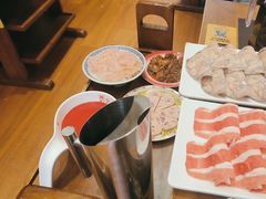 -沸炉重庆老火锅(军事博物馆店)