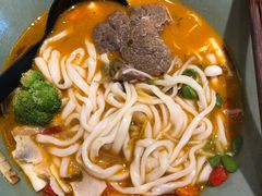 手切酸菜牛腱子面-陳八两面家(滨江天街店)