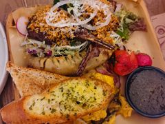 -Mark&Mars Restaurant