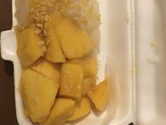 -芒果糯米饭摊子