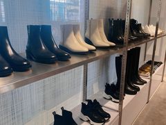 -百年港湾奥特莱斯(香炉礁店)