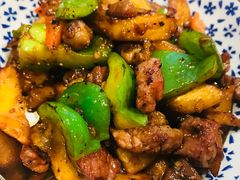 甜薯黑椒安格斯牛粒-裕.鹅庄