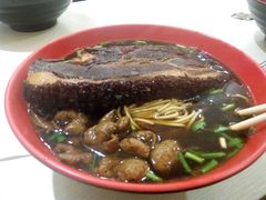 -小龙大肉面馆
