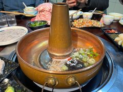 -洞庭洲·防空洞火锅·铜锅涮肉·烧烤(新百广场店)