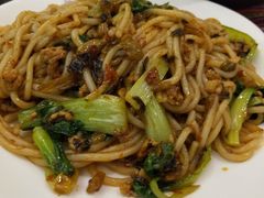 -香巴拉云南餐厅(华莱坞店)