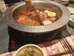-牛YO寿喜烧·铁板烧和牛火锅自助(市府恒隆店)