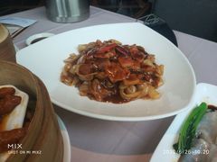 干炒牛河粉-御花园·粤菜·海鲜火锅(中山公园店)