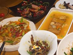 -隔壁老王·家常云南菜(花巷店)