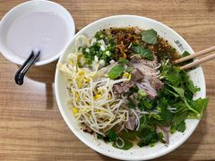 -啊墨江牛烂烀米线