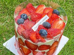 -顶东面包花园·生日蛋糕(世博店)