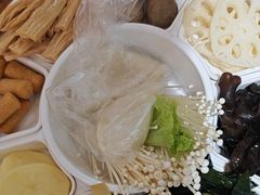-鸡遇虾煲干锅火锅(小寨金莎店)
