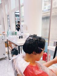 -PE SALON 
