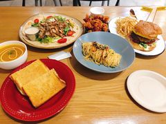 -HELLO 27 意面·沙拉·帕尼尼