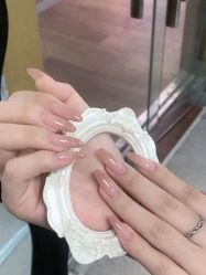-芊屿芊浔美甲