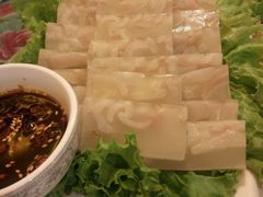 -闯关东东北农家菜(崂山石老人店)