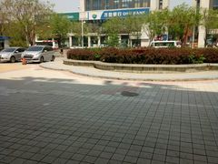 齐鲁银行对面-利群胶州购物广场(澳门路店)