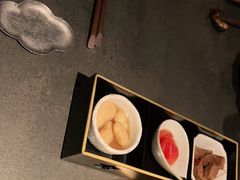 -铭牛烧肉·和牛海鲜自助(高新月牙湖店)