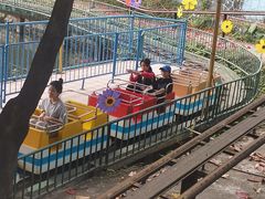 -顺德大良半月城游乐场