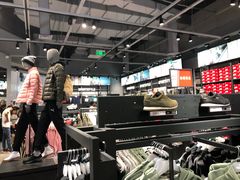 -PUMA品牌自营折扣店(武汉永旺梦乐城店)
