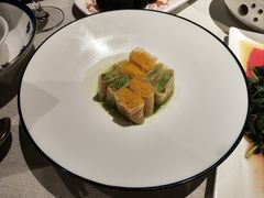 双色节瓜腐衣卷-狮王府淮扬菜(老门东店)