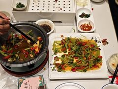 -民族手抓羊肉馆·滩羊手抓·烤全羊