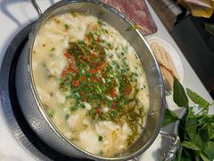 -德林酸菜鱼火锅(南丹店)