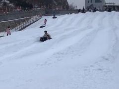 -采薇庄园四季滑雪场