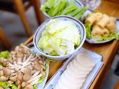 -毛辣果·贵州红酸汤牛肉火锅(西单店)