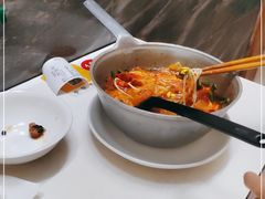 -铁锅哥米线