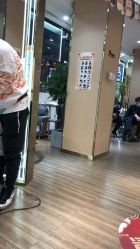 -一東造型烫发染发