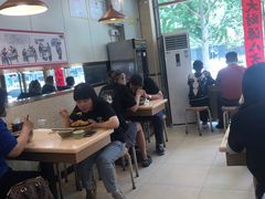 -卓雅桂林米粉