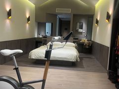 -上海虹桥中心爱琴海亚朵S酒店