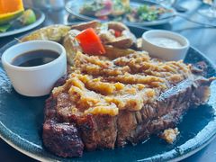 -Hula Grill Waikiki