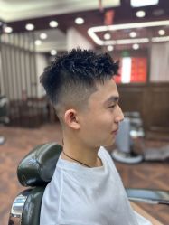 -贝勒爷专业男发