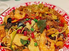 -嗨辣小聚·盘锦河蟹·海鲜烧烤龙虾(盘锦十年好店)