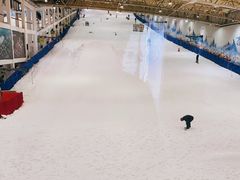 -乔波室内滑雪场