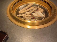 -铭牛烧肉·和牛海鲜自助(高新月牙湖店)