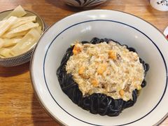 乌金拌面-蟹黄鱼·楼上面馆(外滩中央旗舰店)