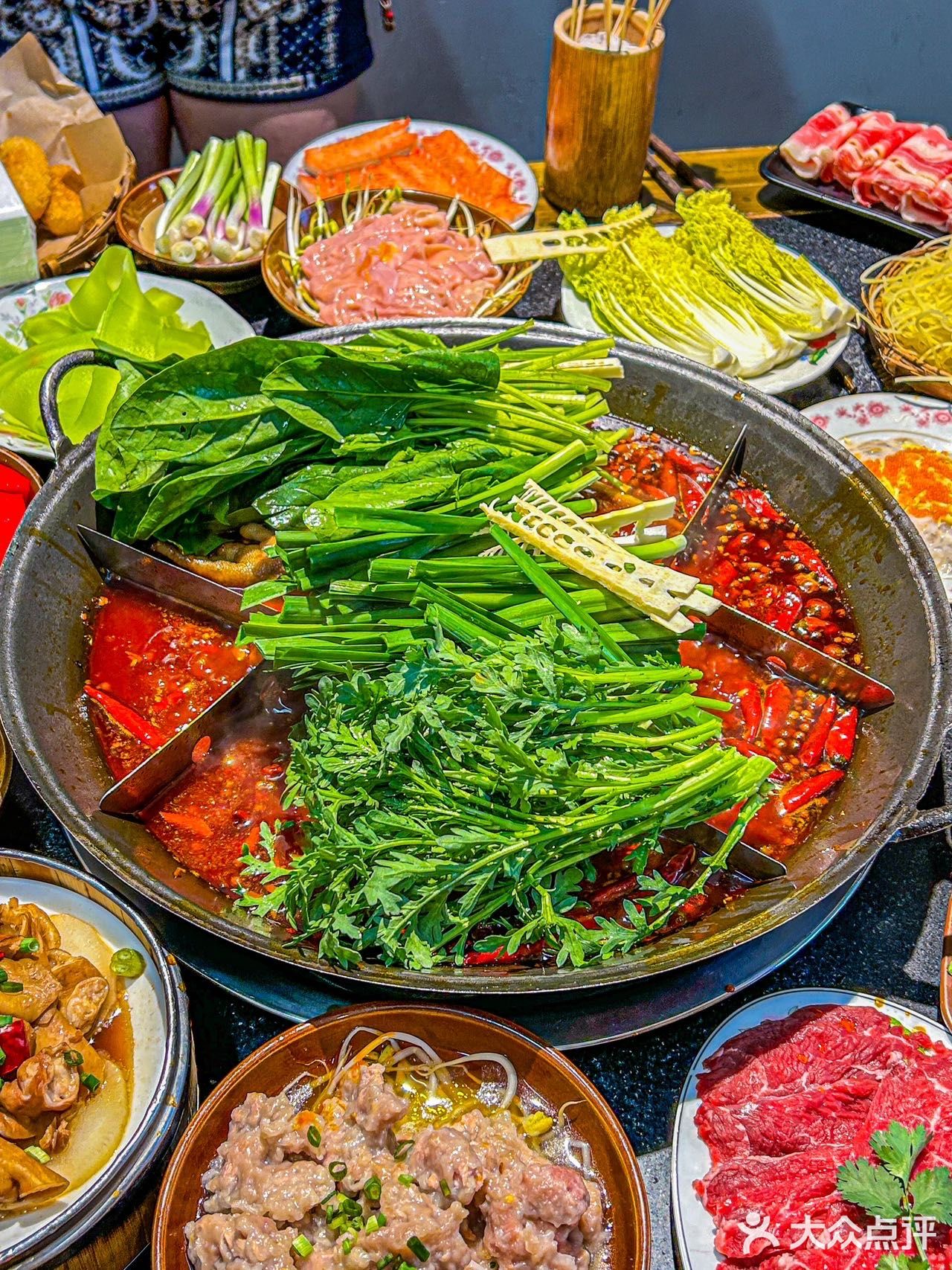 重庆坐长江索道一定要吃的火锅,这家真的不贵!