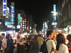 -六合夜市