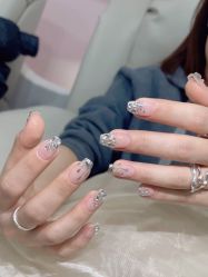 -花系美·美甲美睫精品店