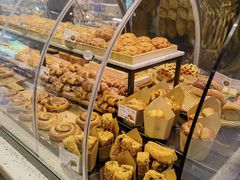 -巴黎贝甜(大宁国际商业广场店)