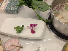 -喃喃椰·糟粕醋·椰子鸡火锅(七堡花园店)