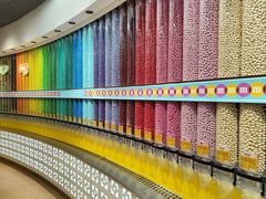 -m豆巧克力世界(上海世茂广场店)