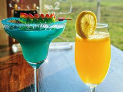 -Chom Cafe and Restaurant